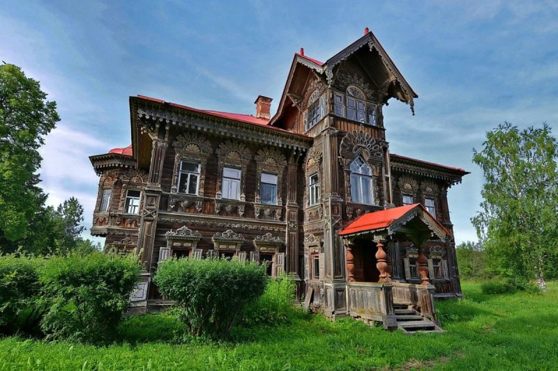 Особняк Поляшова в селе Погорелово Костромской области