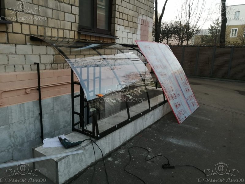 Временный навес над погребом