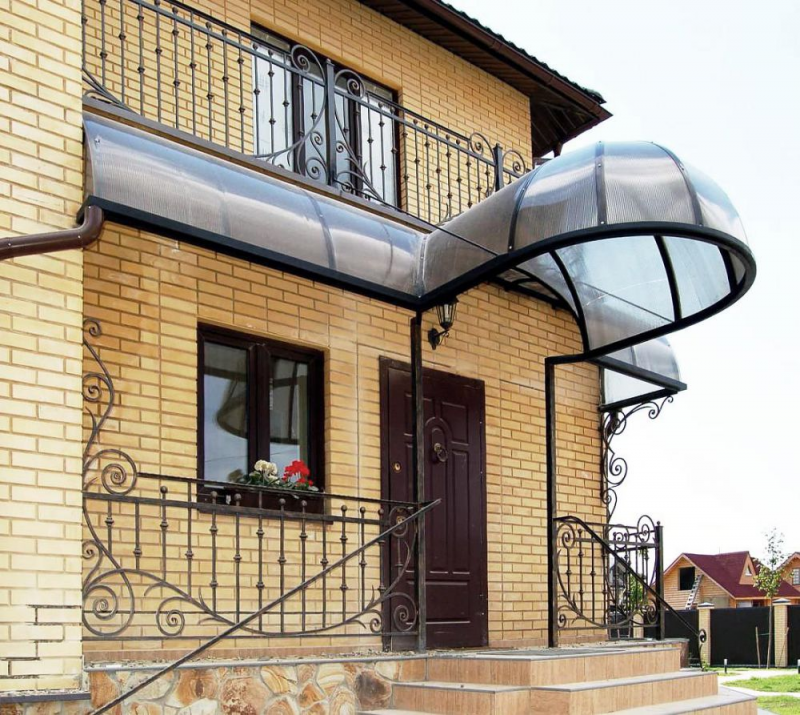 Козырьки для коттеджа