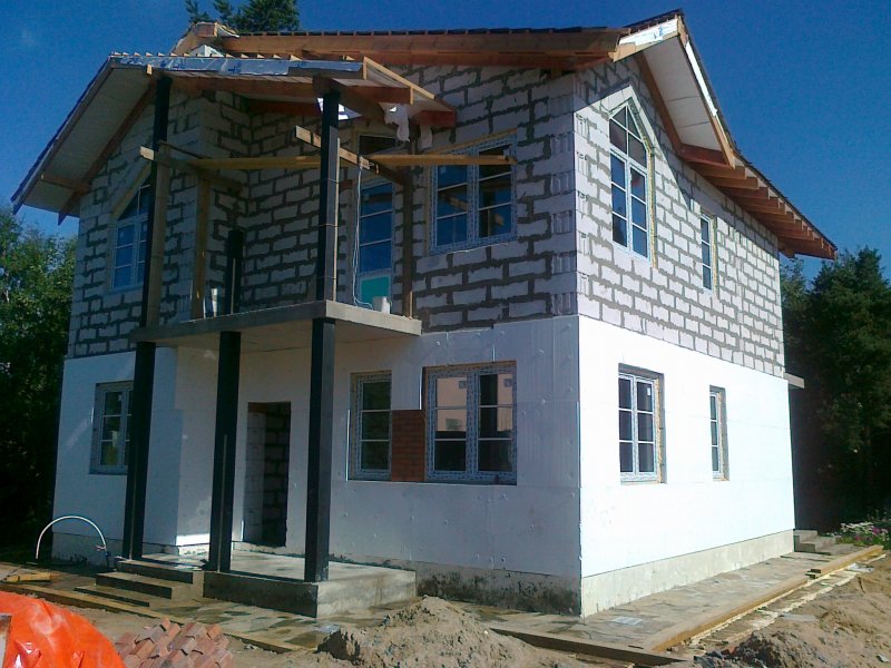 Красивый фасад дома из газобетона