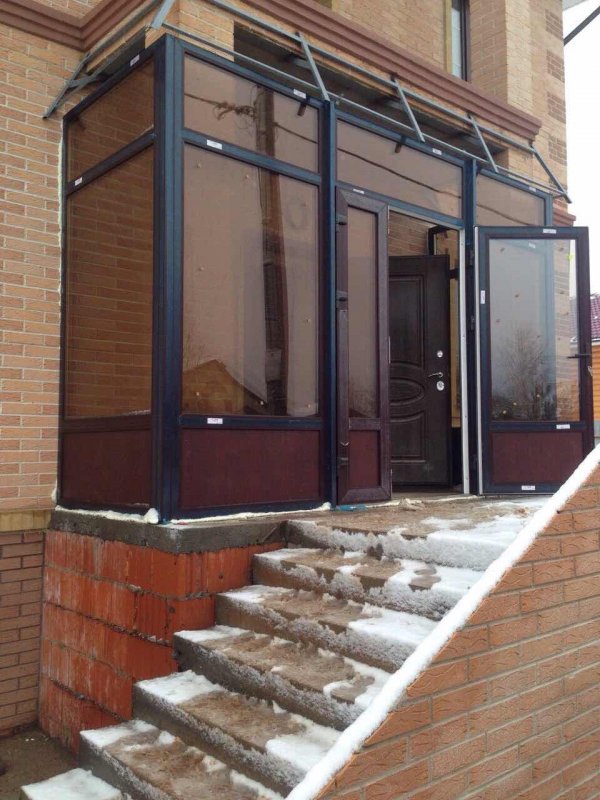 Крыльцо из оконного профиля