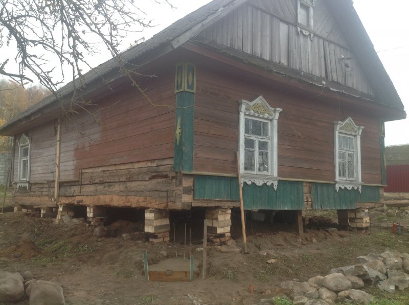 Реконструкция старого дома в деревне