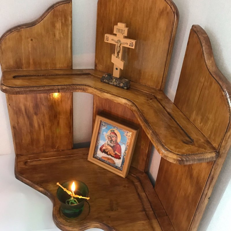 Домашние иконостасы из дерева
