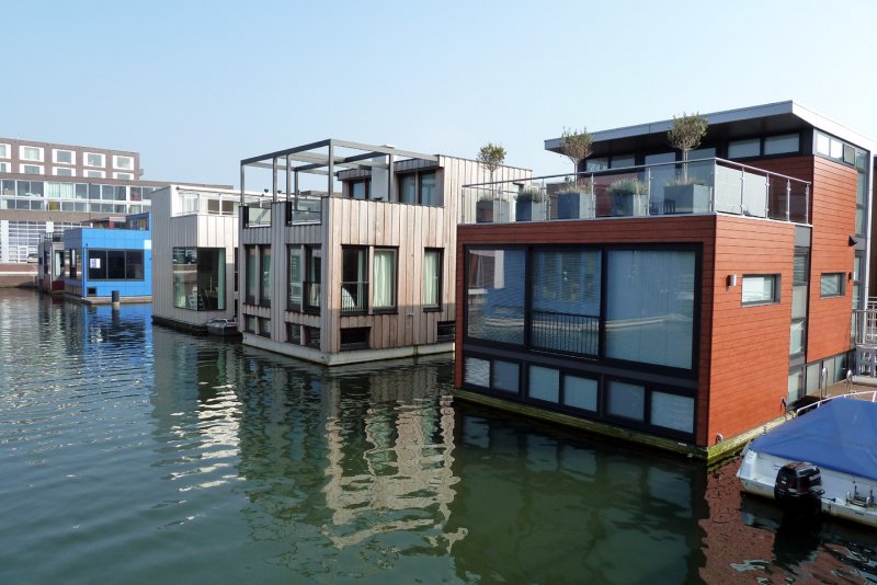Houseboat плавучий поселок