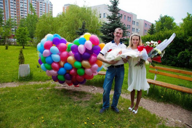 Около роддома