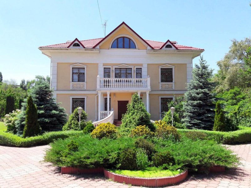 Самые большие особняки в Алматы