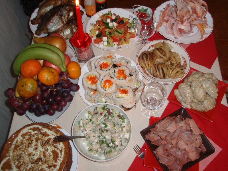 Новогодний и праздничный стол