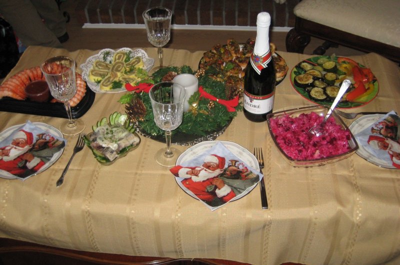 Скромный новогодний стол