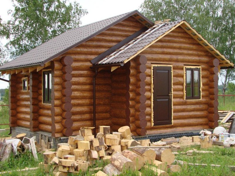 Сруб бани из бревна