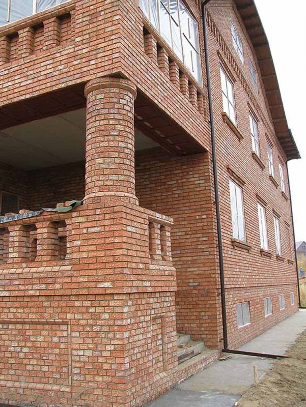 Кирпичный дом