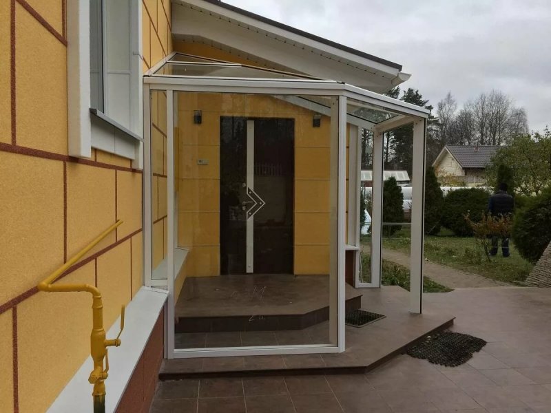 Стеклянное крыльцо