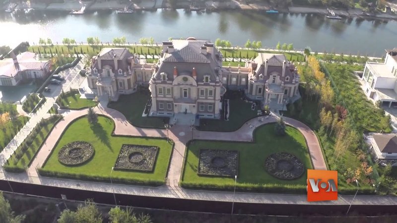 Особняк депутата