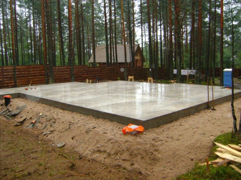 Заливка монолитной плиты