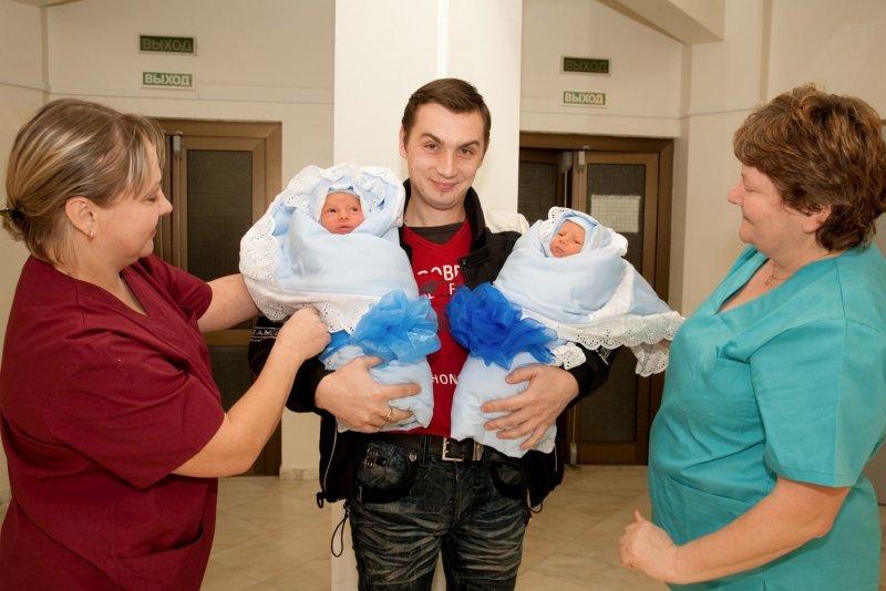 Выписка из роддома мальчика
