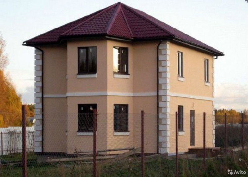 Дом оштукатуренный снаружи