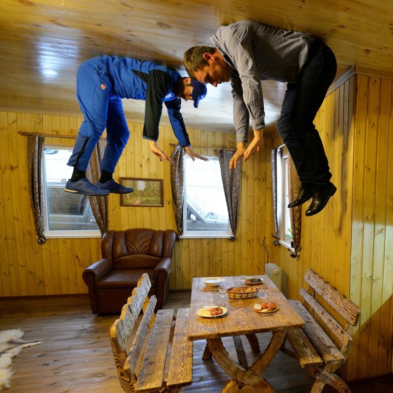Дом вверх дном Шерегеш