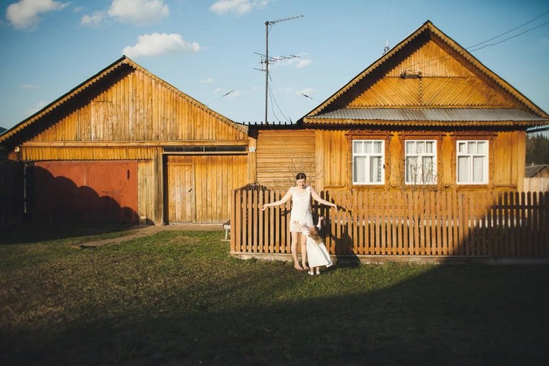 Деревенский дом и человек