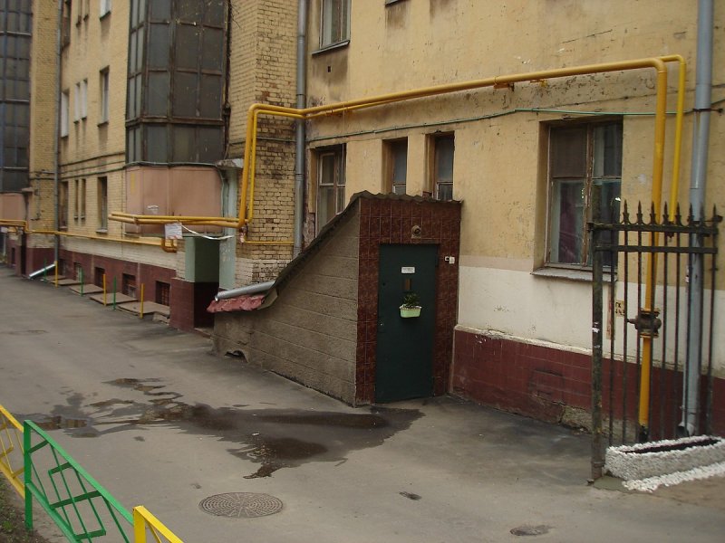Цокольные этажи в многоквартирных жилых домах