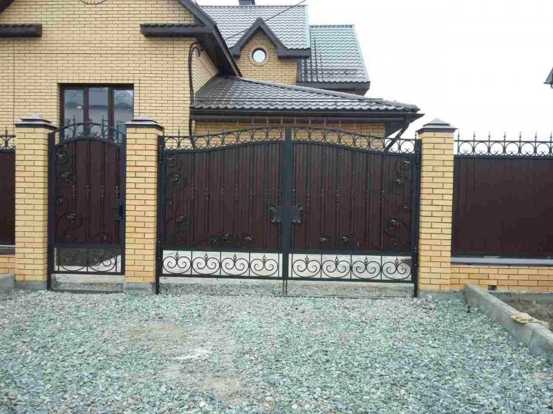 Ворота с аркой из профлиста
