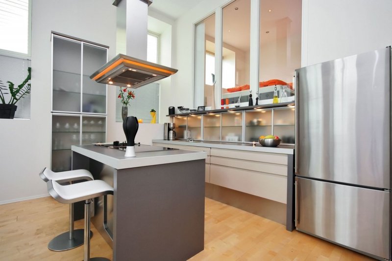 Different heights of working areas in the Kitchen