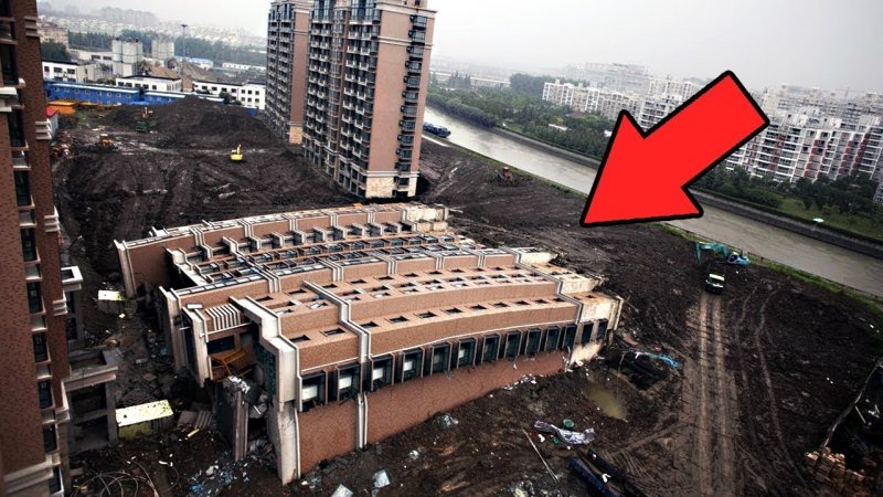 В Китае упало жилое здание