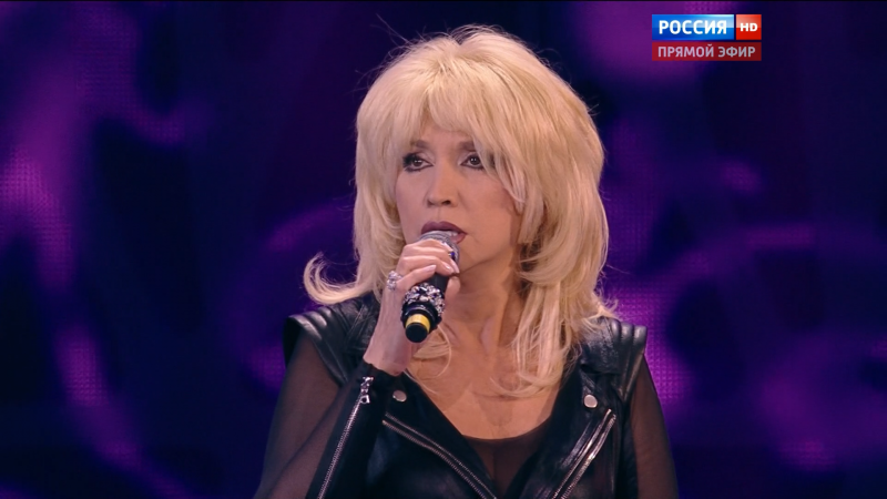 Ирина Аллегрова декольте
