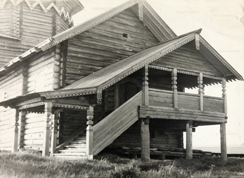 Крыльцо в Кижах