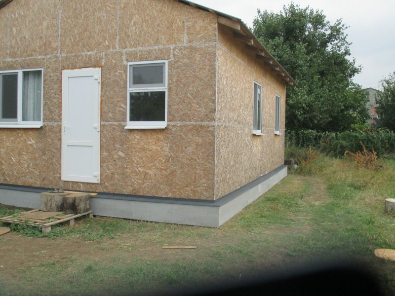 Фасад дома из фанеры