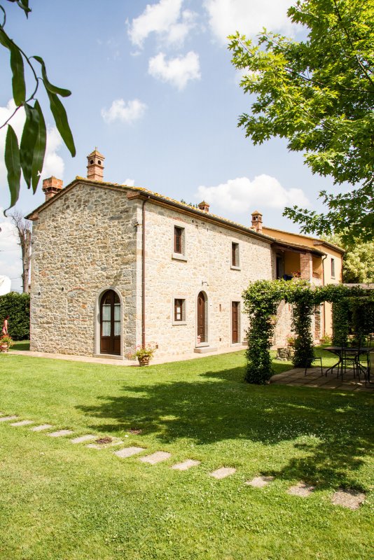 Berlusconi Tuscany Villa