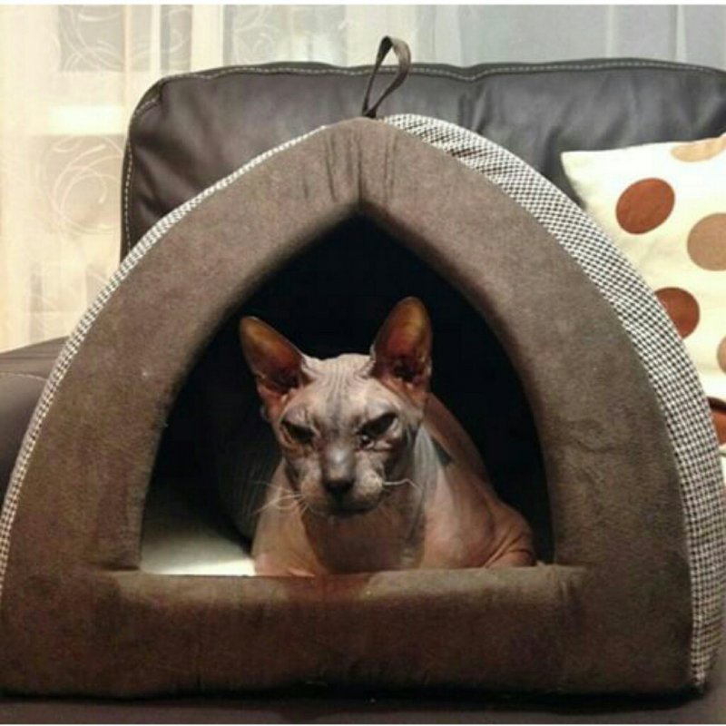 Мягкий уголок для кошки