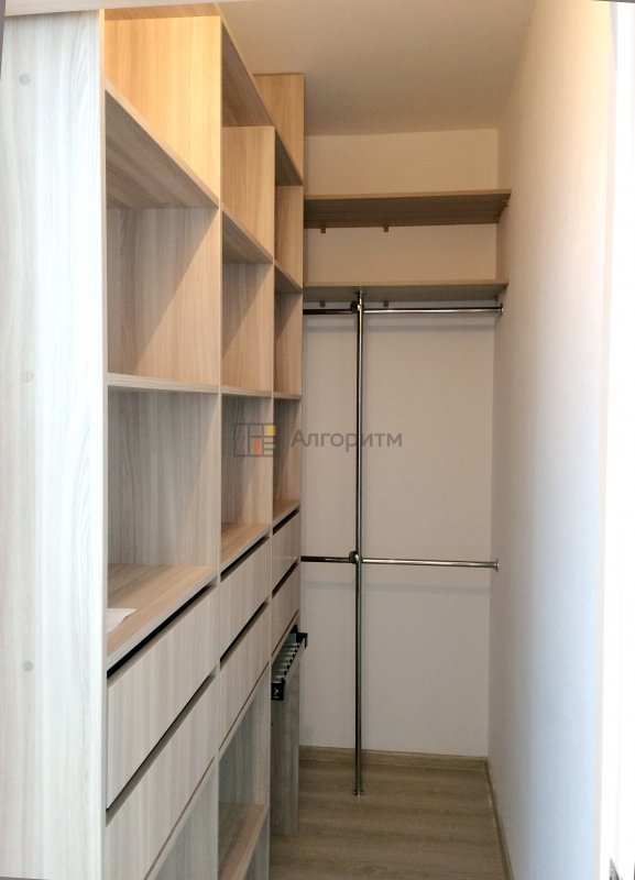 Маленькие гардеробные комнаты