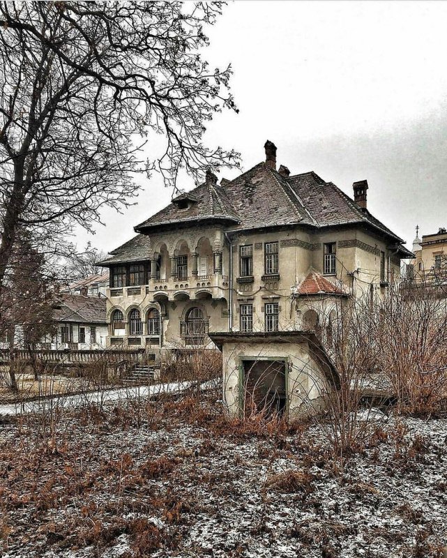 Заброшенные старинные усадьбы особняки Чернобыль