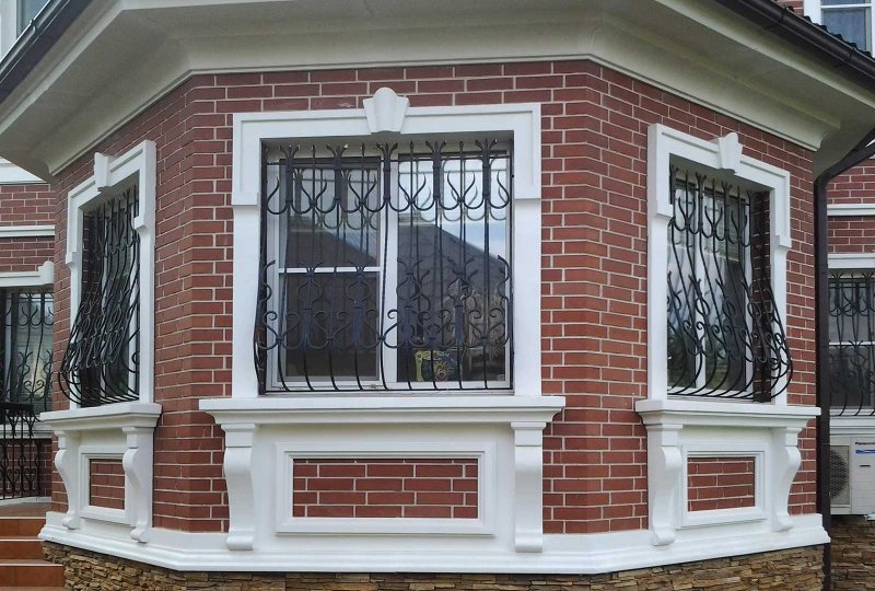 Кирпичный наличник