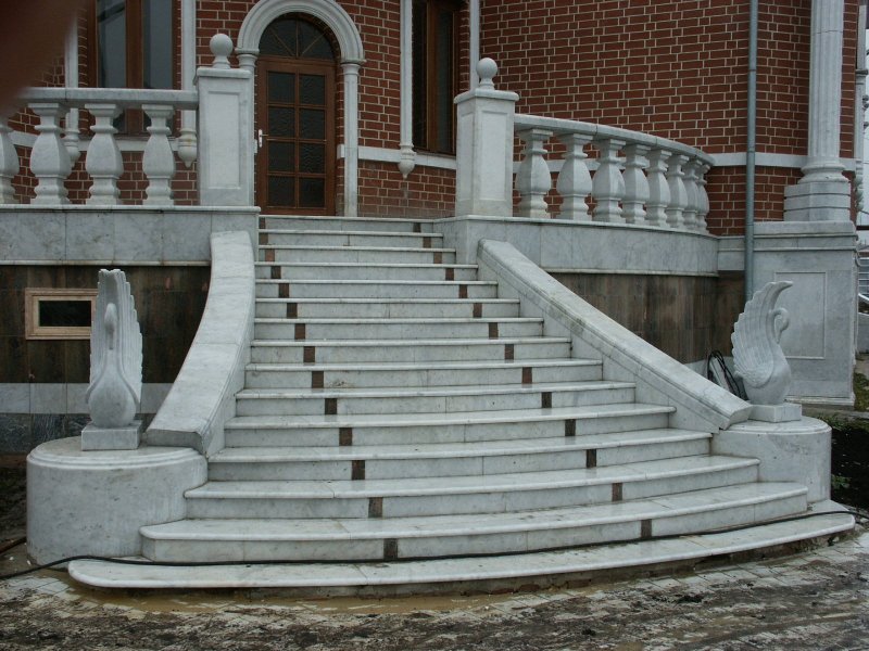 Лестницы парадные уличные