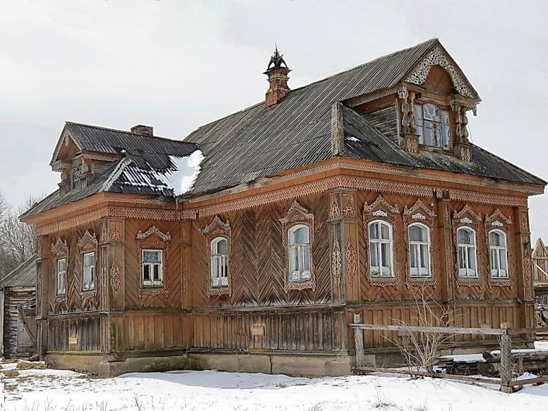 Старый деревянный дом