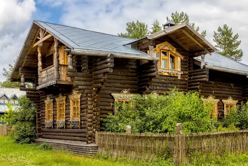 Исторические избы Мандроги