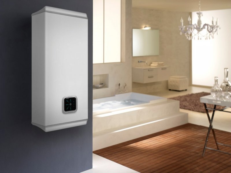 Ariston Velis 80 литров вертикальный плоский