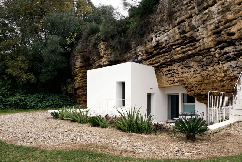 Cave House в Испании