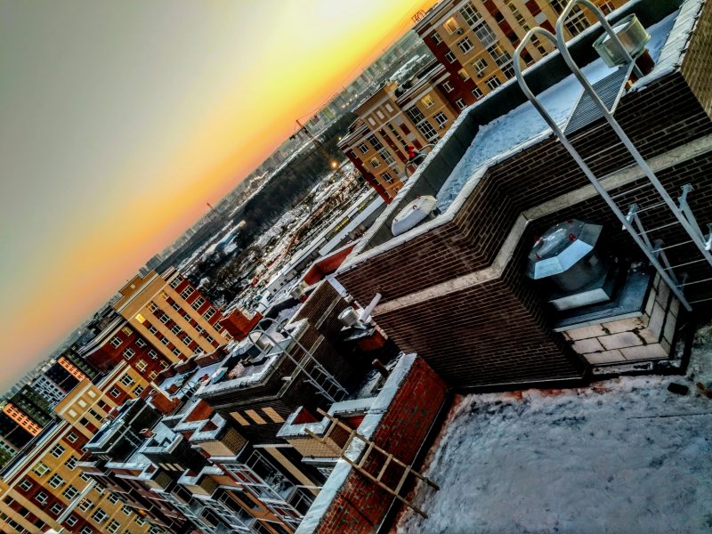 Крыши многоэтажных домов