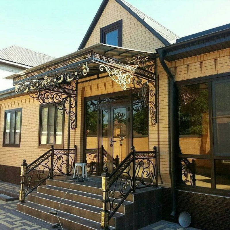 Красивые фасады навесов