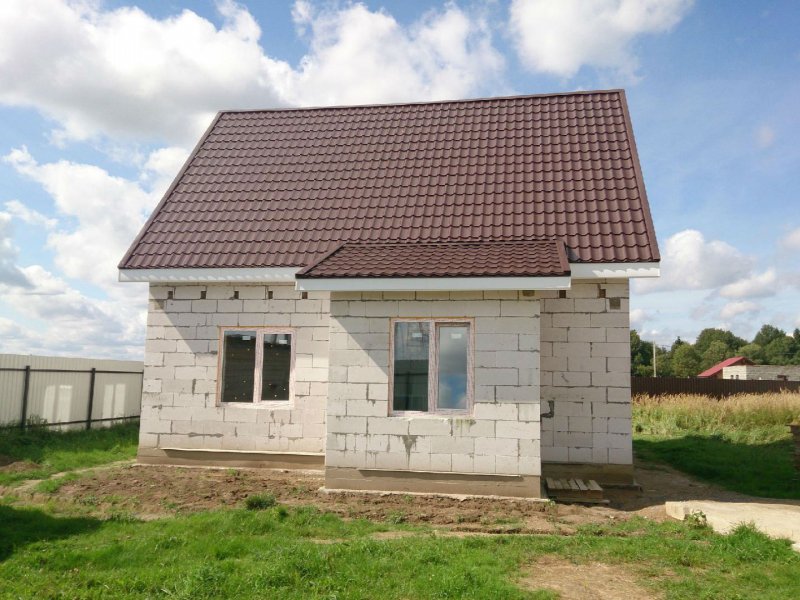 Дачный домик из пеноблоков