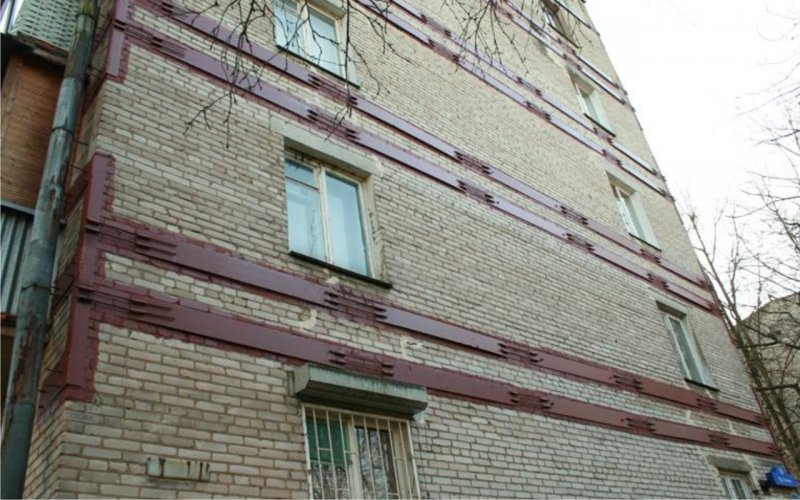 Усиление стен стальными обоймами