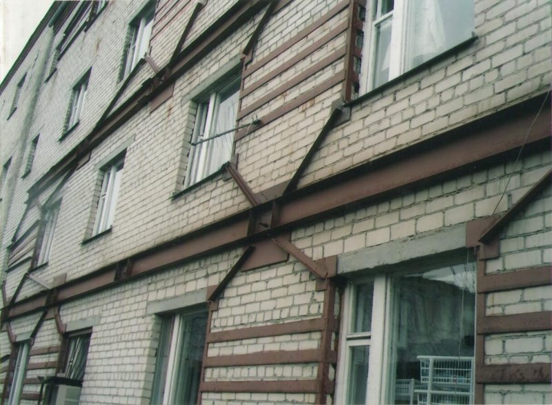 Усиление стен стальными тяжами