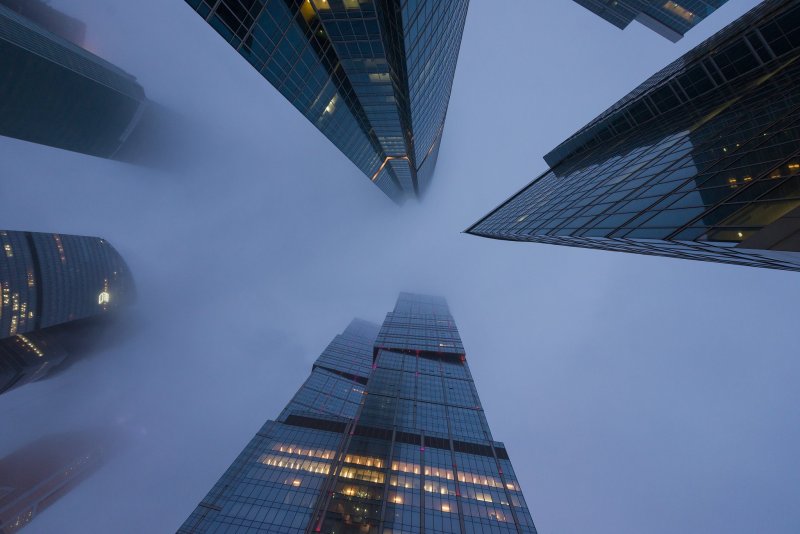 Москва Сити снизу