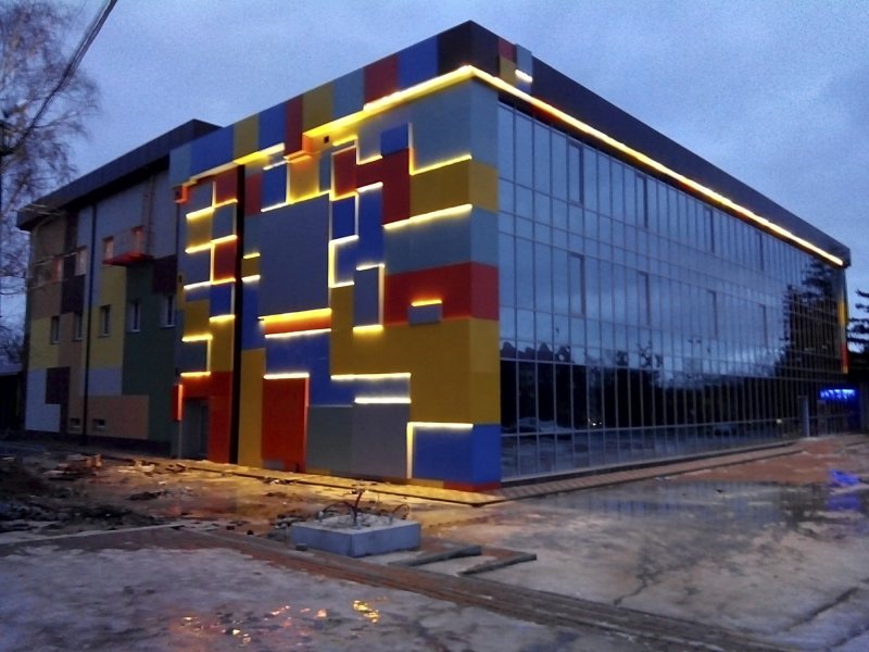 Фасады зданий из алюкобонда