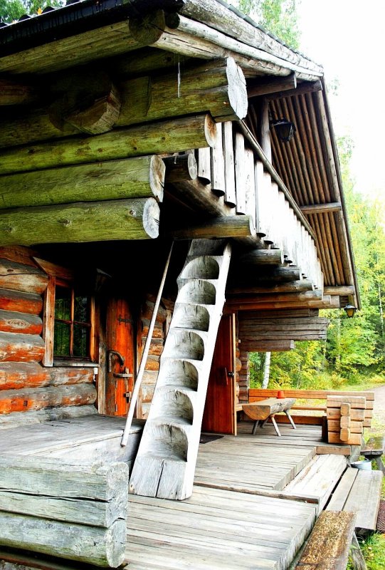 Лестница в избе