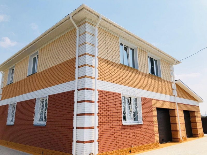 Фасад из Крашеного кирпича