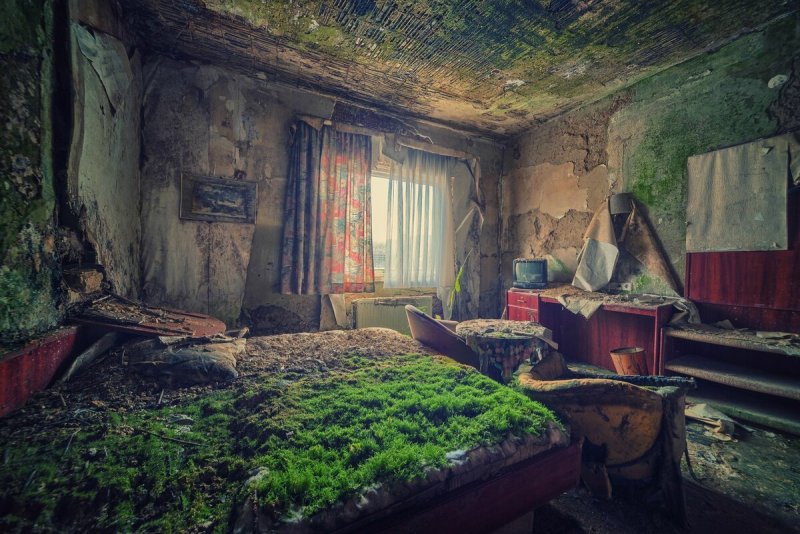 Заброшенная спальня