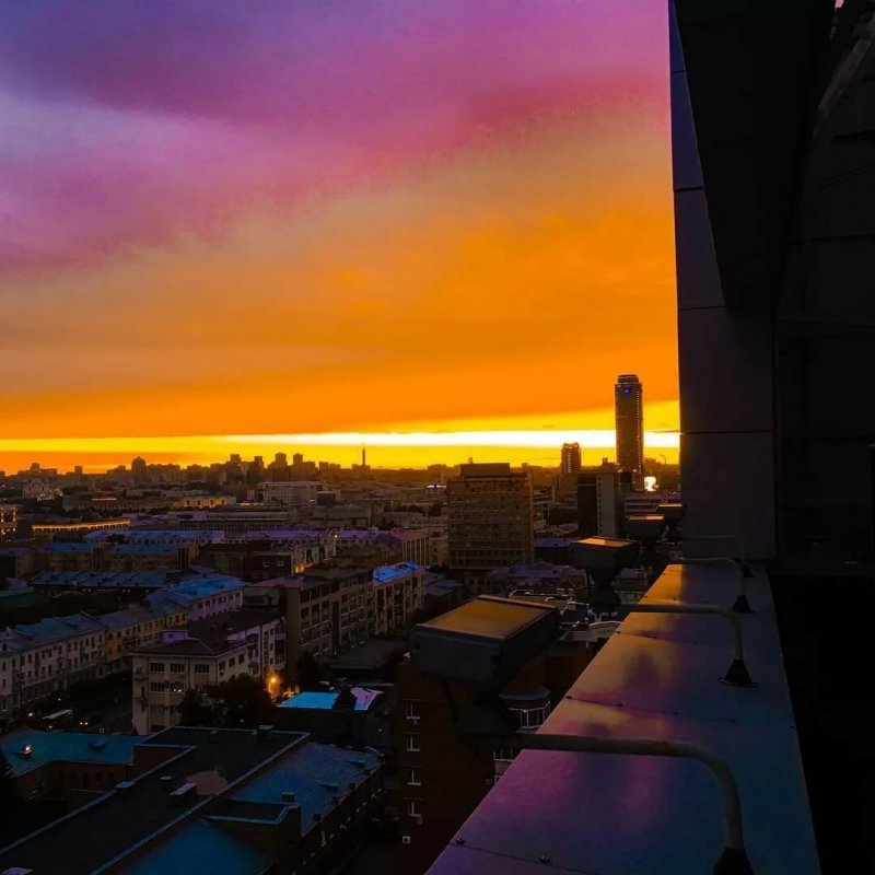 Закат на крыше