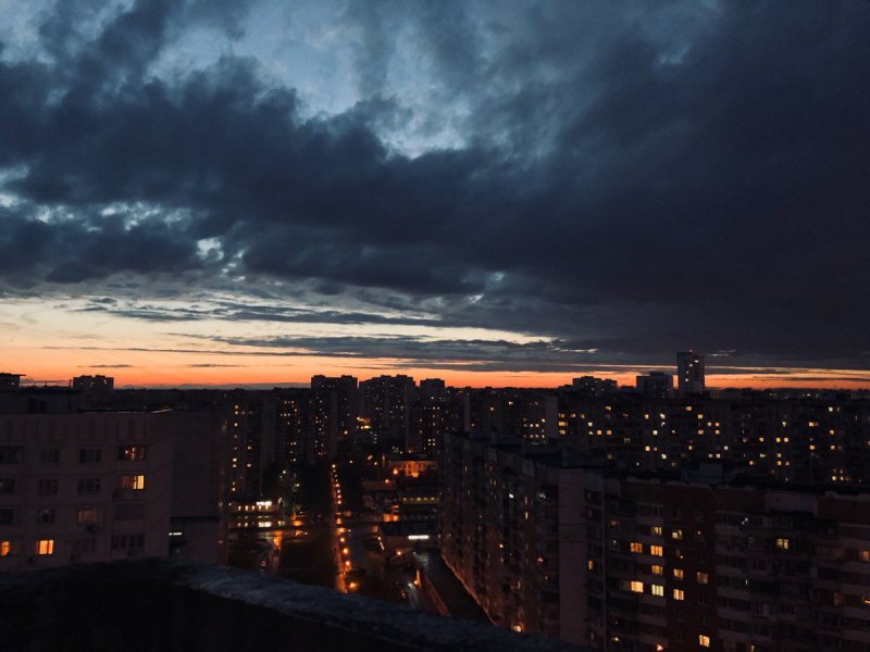 Закат многоэтажки